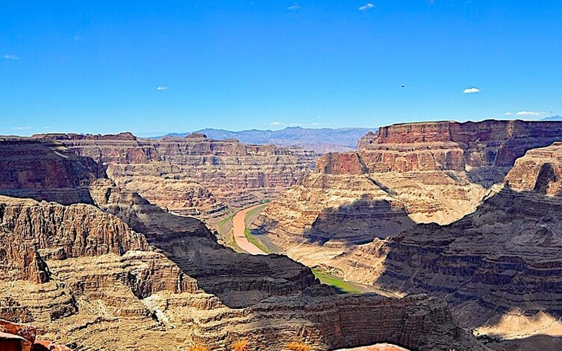 1 killed, 56 injured as bus rolls over near Grand Canyon