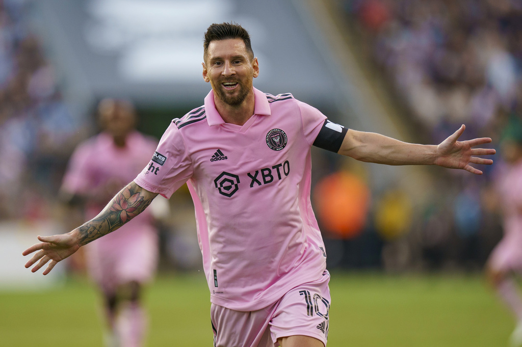 Al Hilal coach Diaz ignoring Messi speculation with focus on Asian