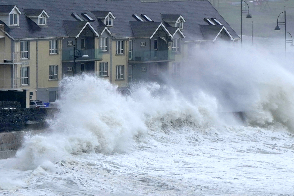Banjir, bekalan elektrik terputus di UK akibat ribut Agnes