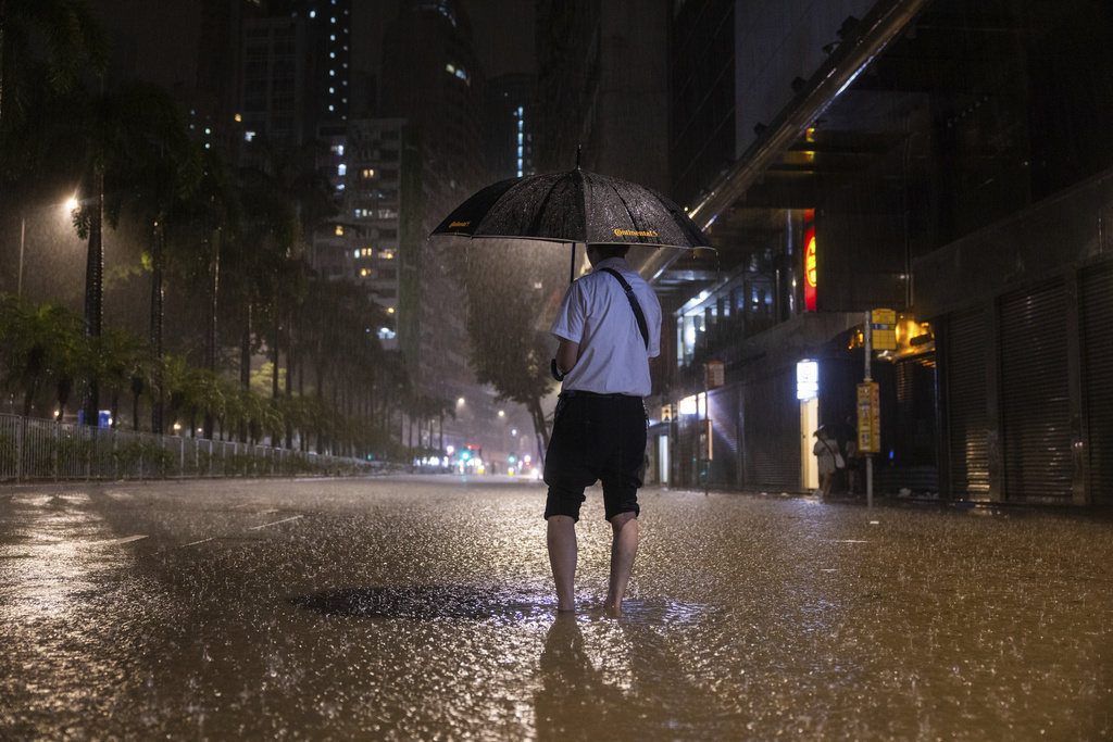 Hong Kong’s heaviest rain in 140 years floods city