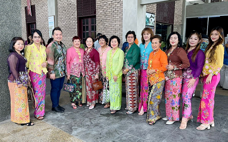 ‘Orang pakai kain’, peranakan Cina Terengganu unik, amal budaya Melayu
