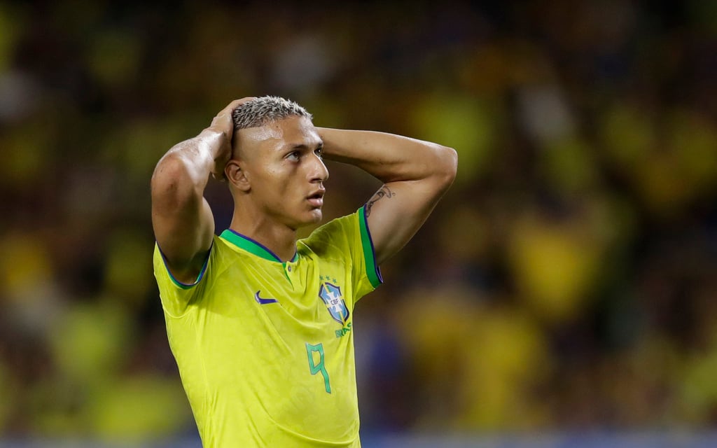 Spurs 'family' behind Richarlison, says skipper Son