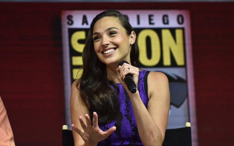 Gal Gadot, Jerry Seinfeld Among 700 Hollywood Figures Supporting Israel
