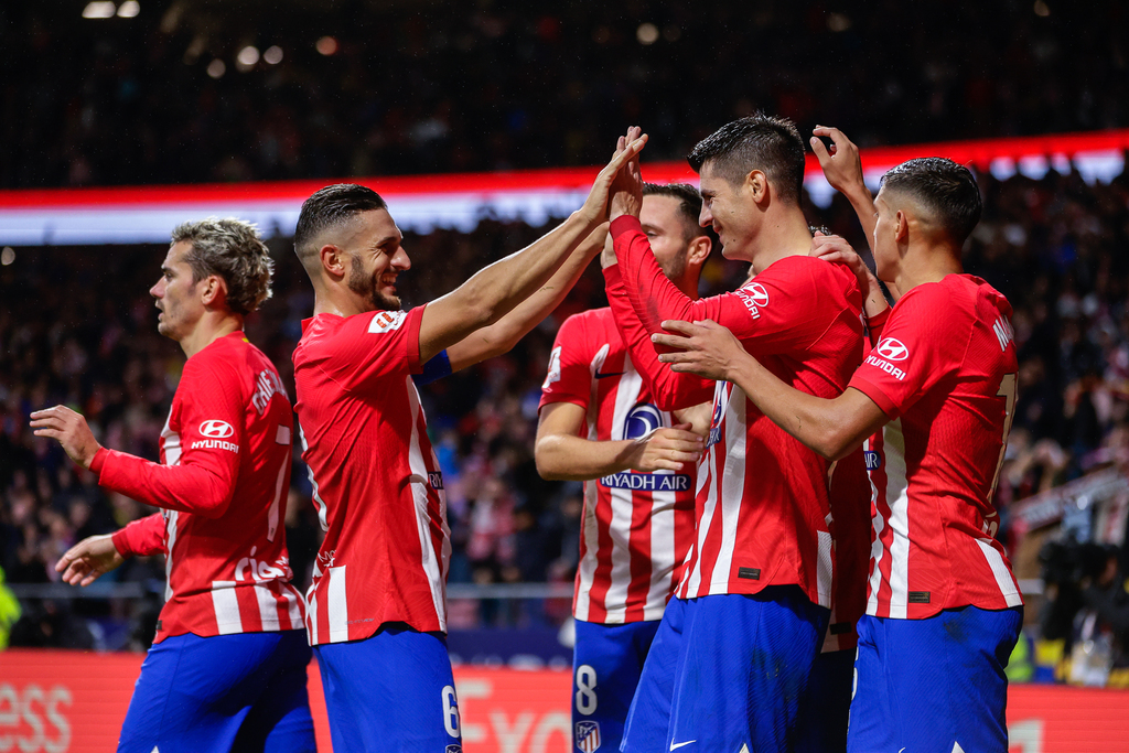 Atletico move up to third with 2-1 home win over Alaves