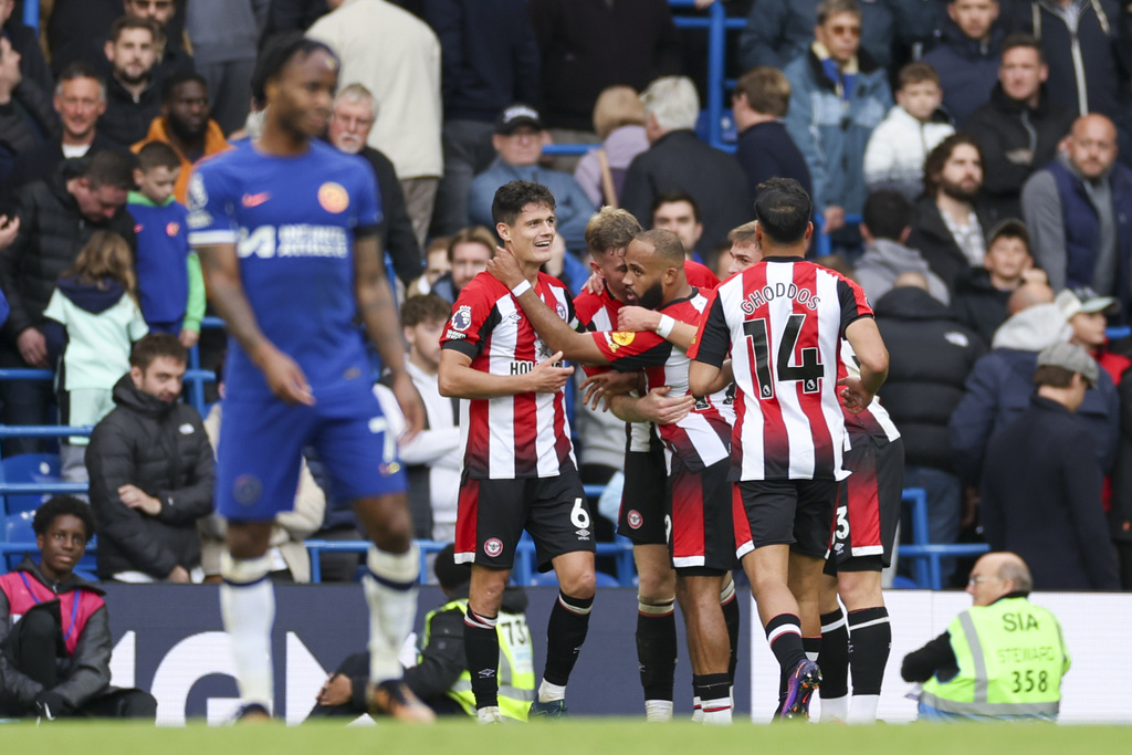 Brentford stun Chelsea in 2-0 win at Stamford Bridge