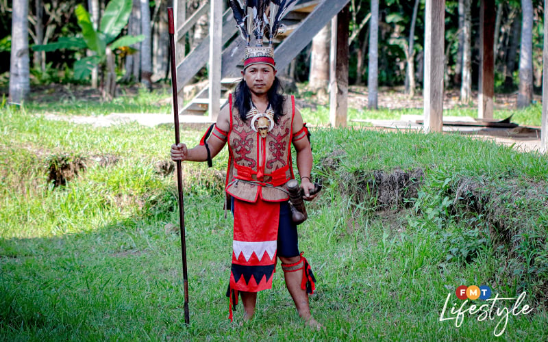 Age-old tradition of making Murut warriors’ vests lives on