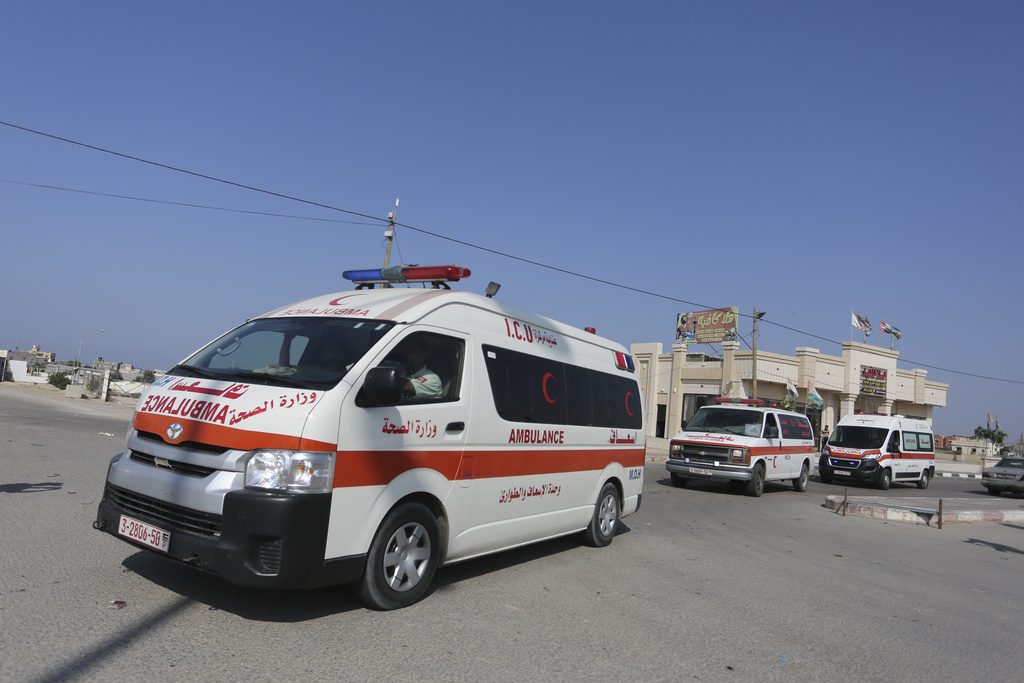 First ambulances carrying wounded from Gaza enter Egypt FMT
