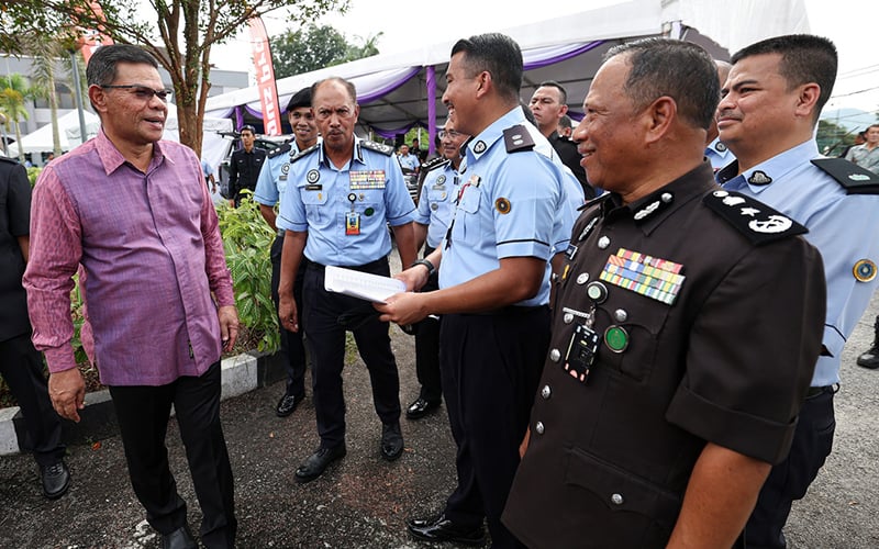 No passports rejected over Bahasa problem, says Saifuddin