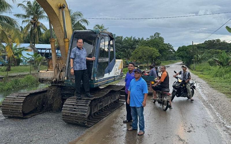 Lagi awal Umno berkubur jika bersama PAS, kata Ahmad Maslan