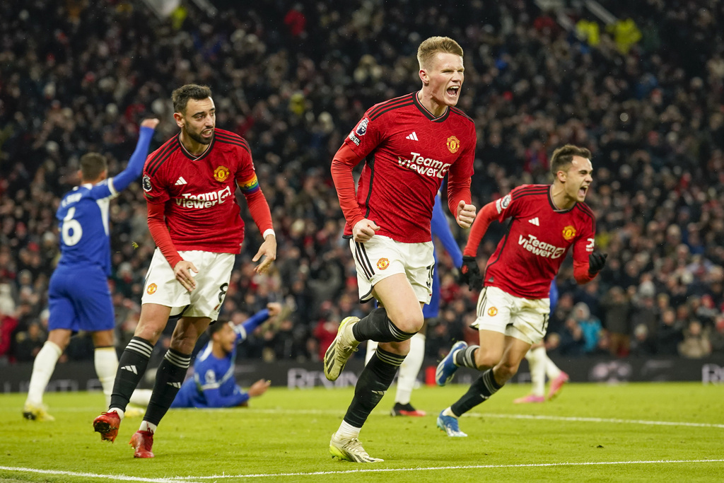 McTominay double seals 2-1 win for Man Utd over Chelsea