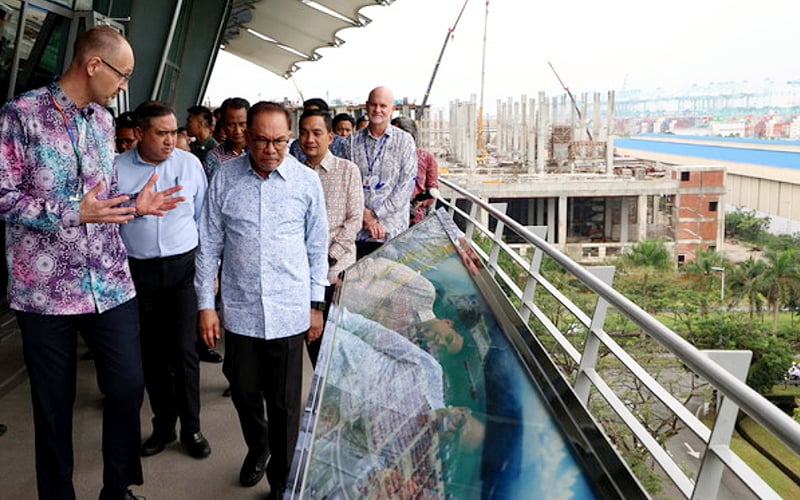 Malaysia has great potential in logistics and port sector, says Anwar