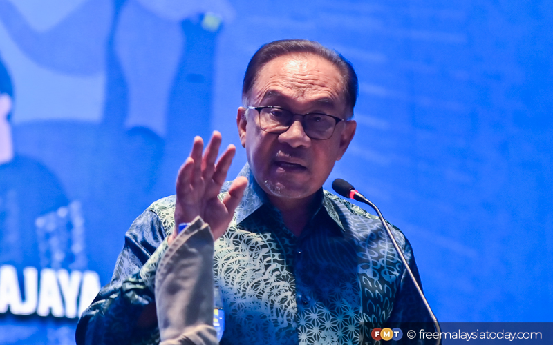 PM confident customs dept can hit RM56bil revenue target for 2024 | FMT