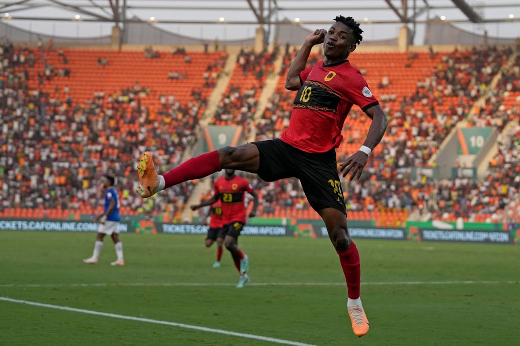 Angola breeze into Afcon quarters with 3-0 Namibia win
