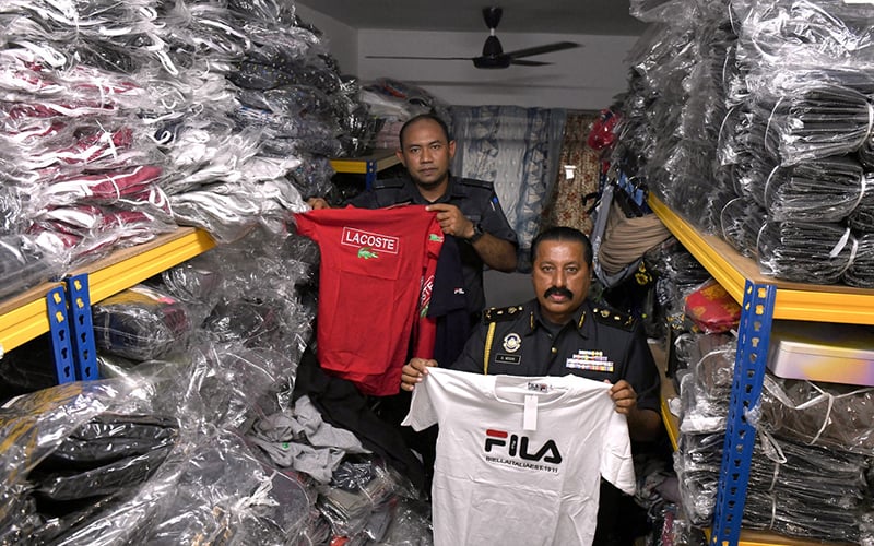 KPDN P Pinang rampas ribuan baju ‘berjenama’ bernilai RM40,400