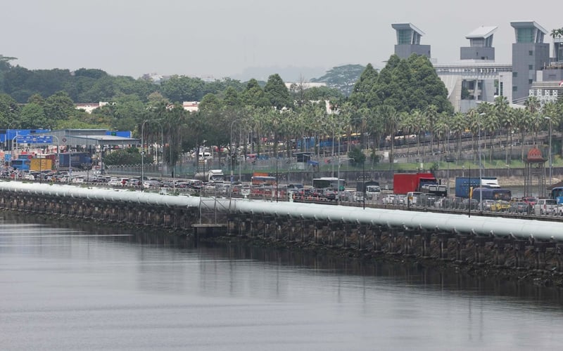 Passport-free travel could halve Johor-Singapore congestion, says expert