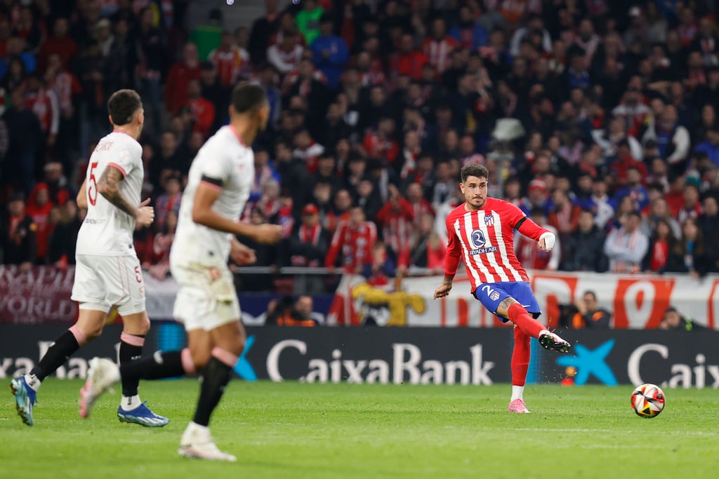 Atletico edge out Sevilla to reach Cup semifinals