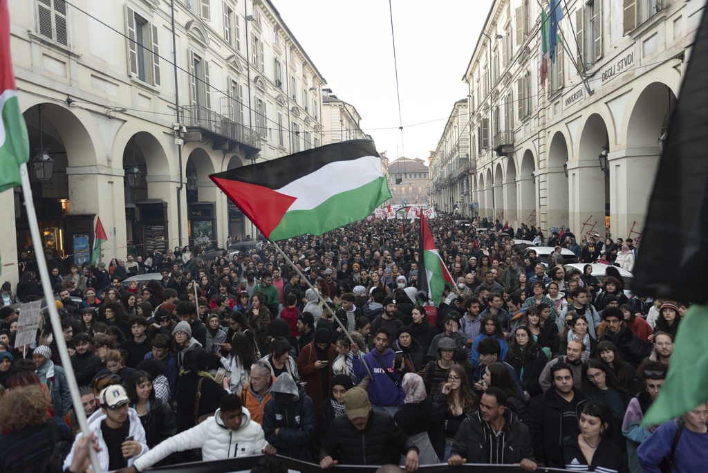 Italian cops, protesters clash over state broadcaster’s Gaza stance ...