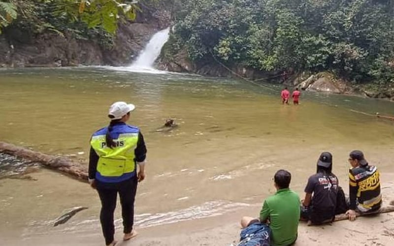 Search continues for missing student at Bentong waterfall