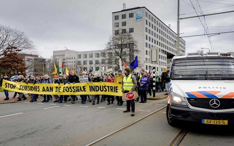 Polis Belanda tahan 1,000 aktivis alam sekitar di Hague