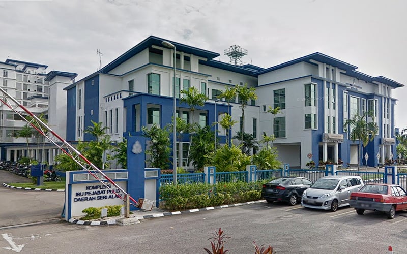 2 cops out on bail in RM35,000 extortion case