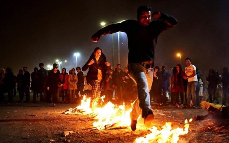 Festival Api: 5 maut, 91 cedera dalam letupan bunga api di Iran