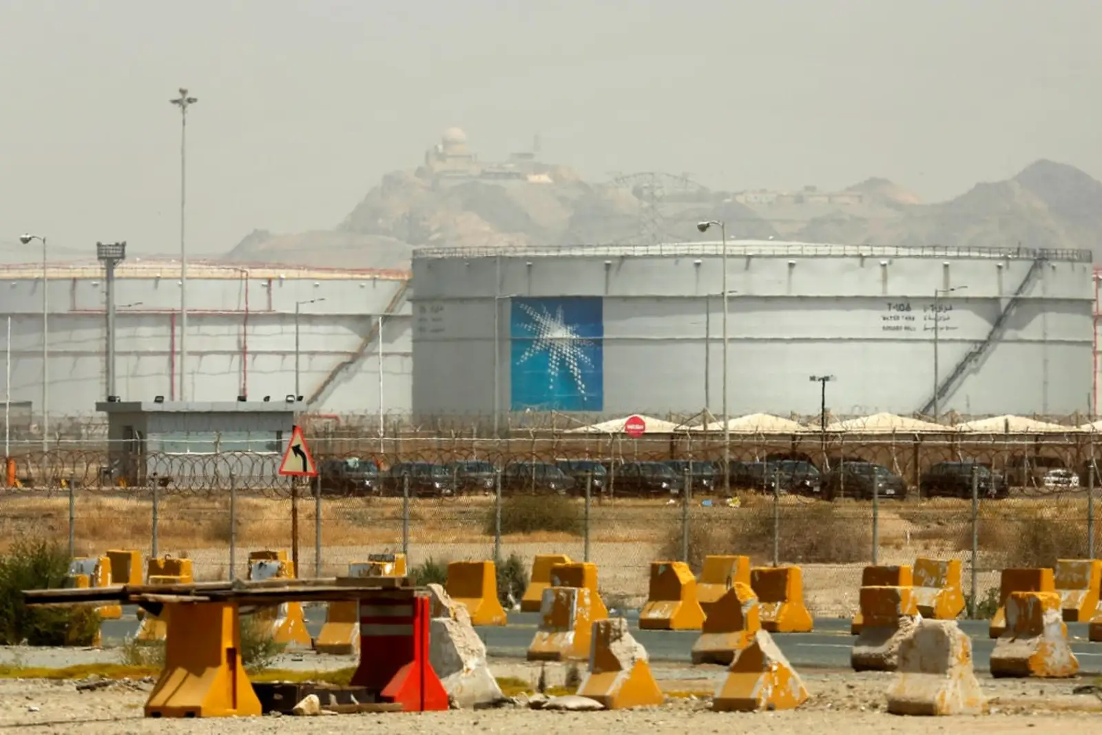 Saudi Arabia sets new test with US.1bil Aramco sale