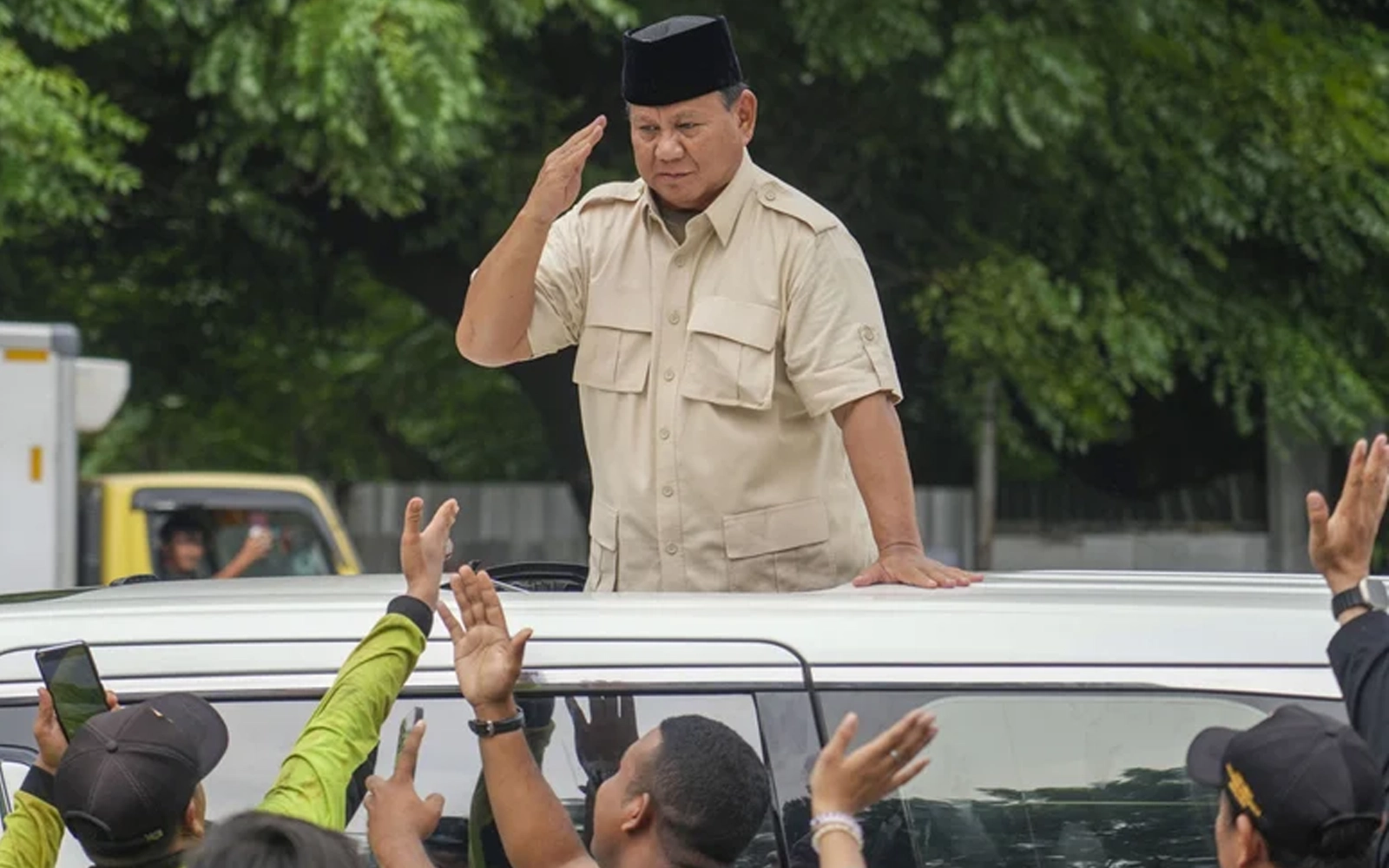 Politisi Indonesia dipuji karena mengabaikan kartu ras dalam pemilihan presiden