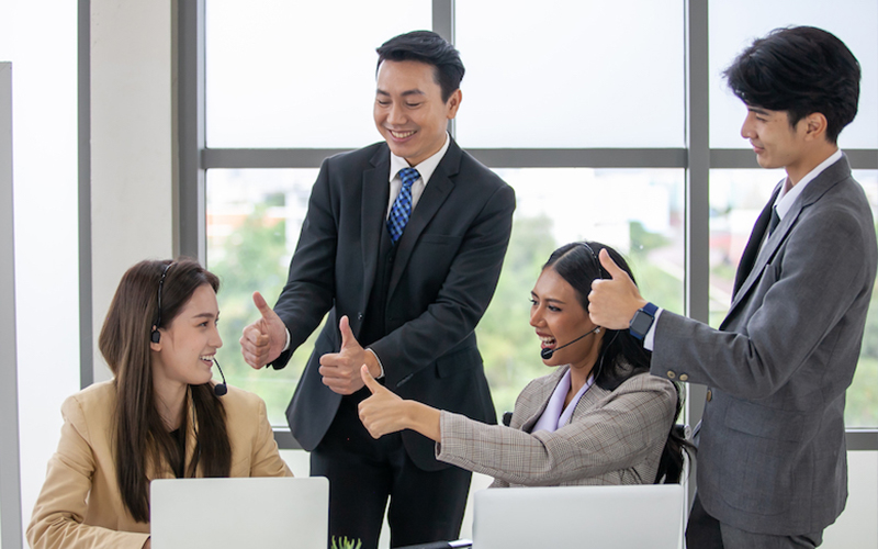 Giving compliments at work is important, but it can be a tricky ...