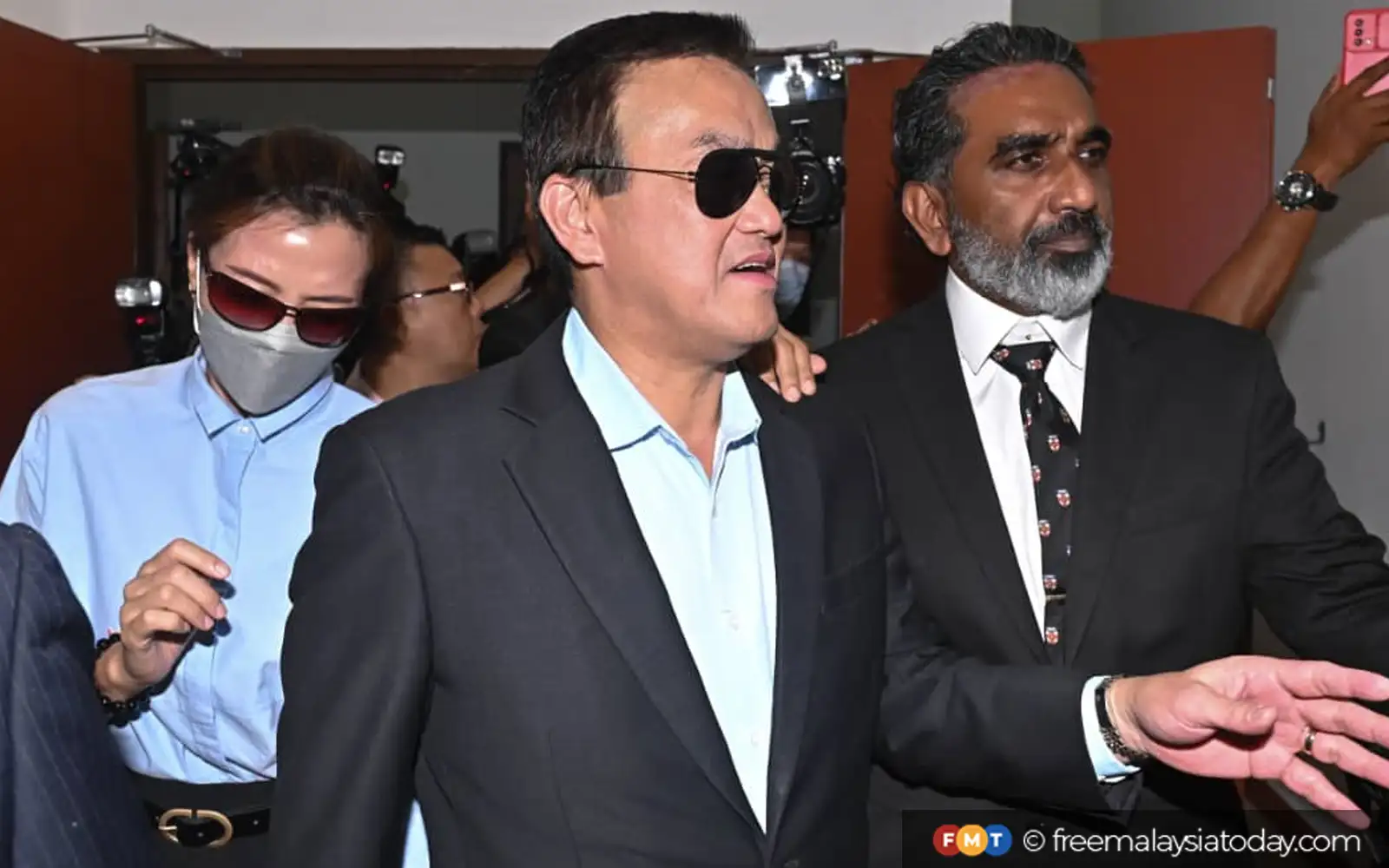 KK Mart founder, director claim trial to wounding religious feelings | FMT