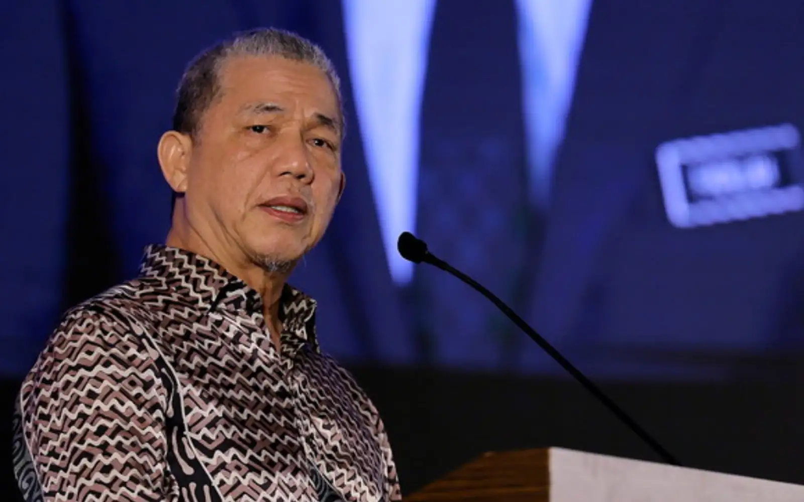 Dpm moots rm2mil deposit for businessmen to move to sarawak fmt