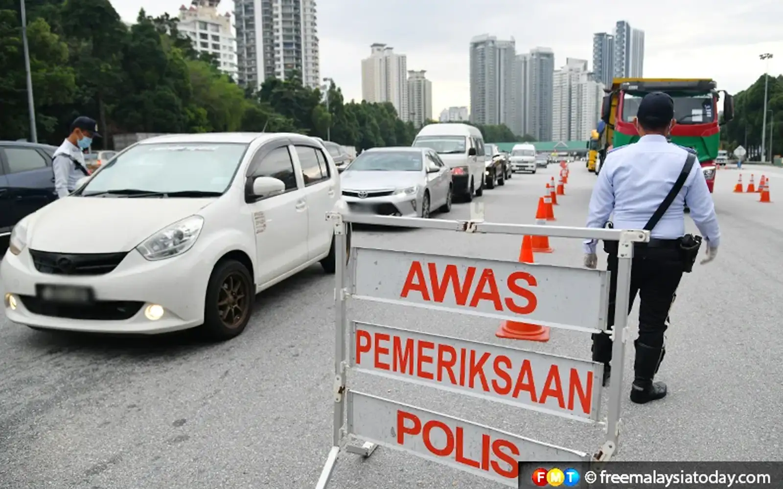 Polis Melaka tawar diskaun saman 50% sempena Hari Belia