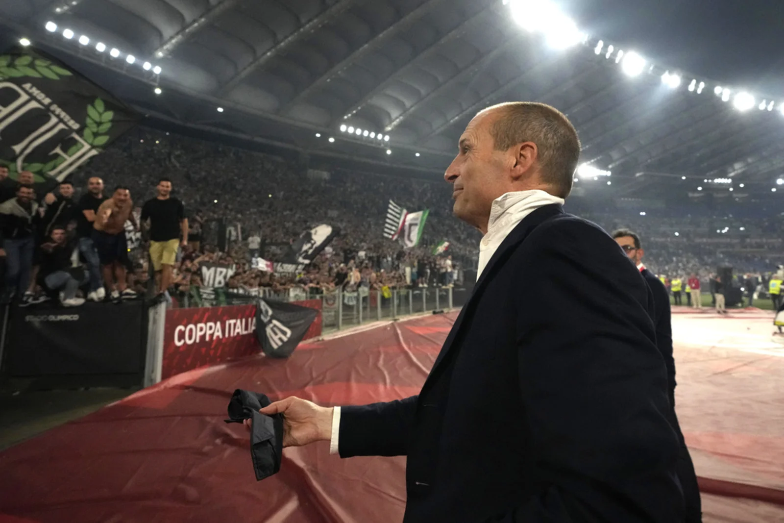 Juventus sack Allegri after Italian Cup rampage