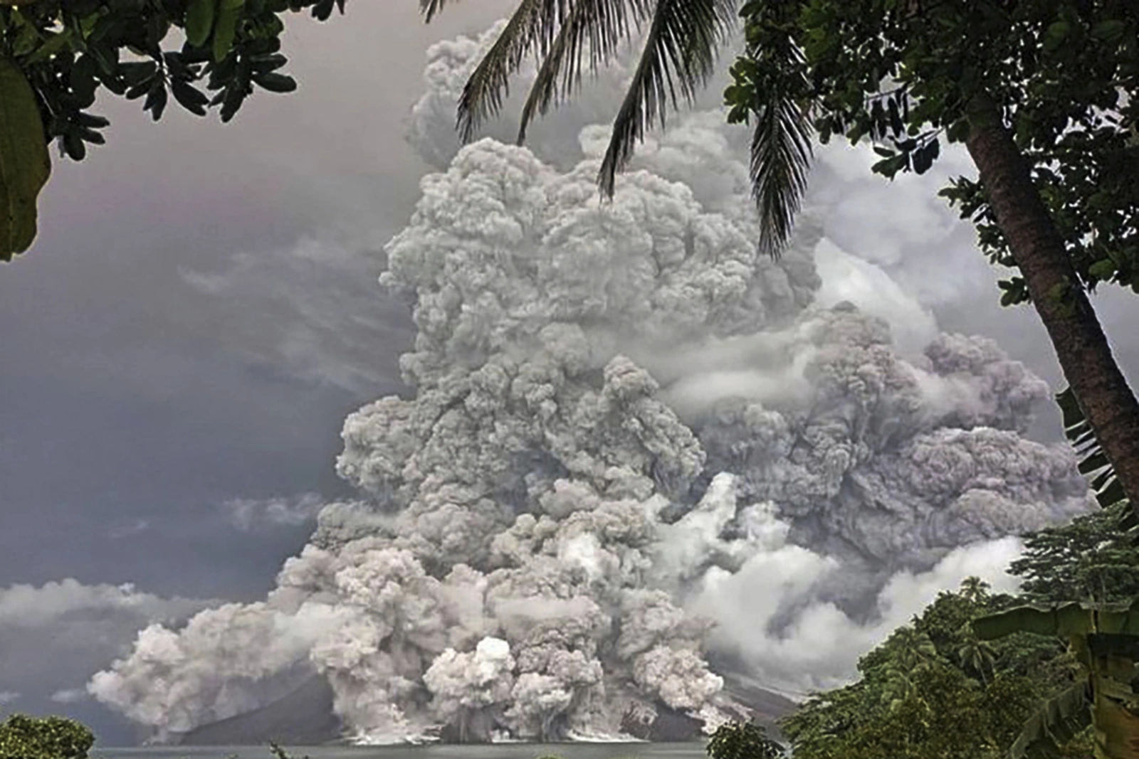 Indonesian volcano eruption forces airports to close, ash reaches ...