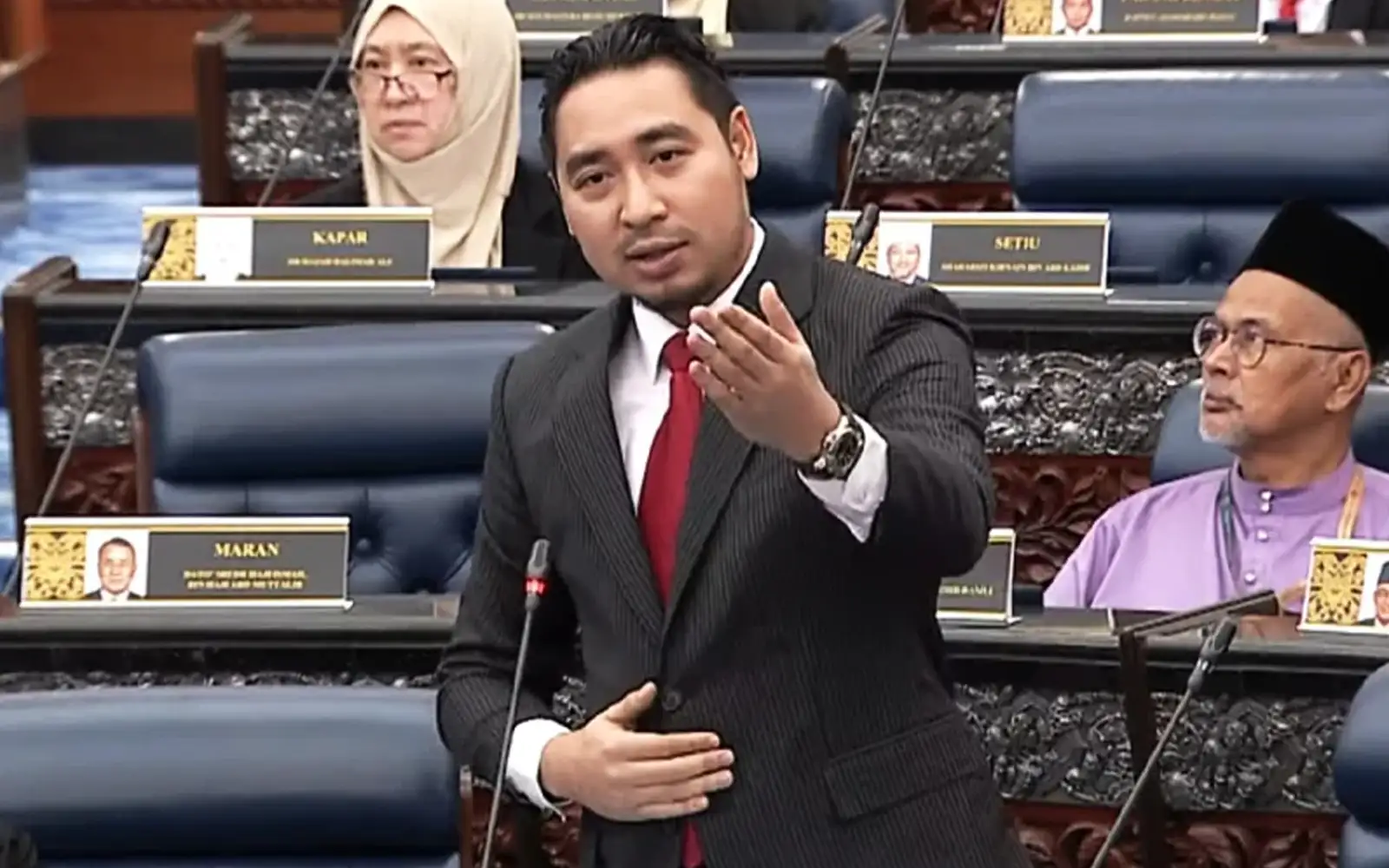 Wan Fayhsal’s Motion To Debate MAHB Share Sale Rejected | FMT