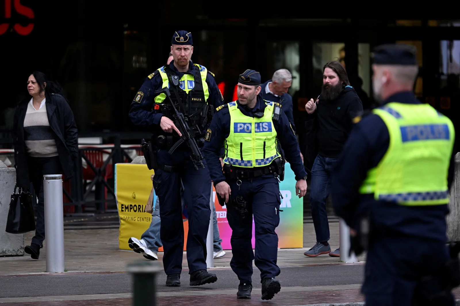 Dead boar dumped outside Swedish mosque