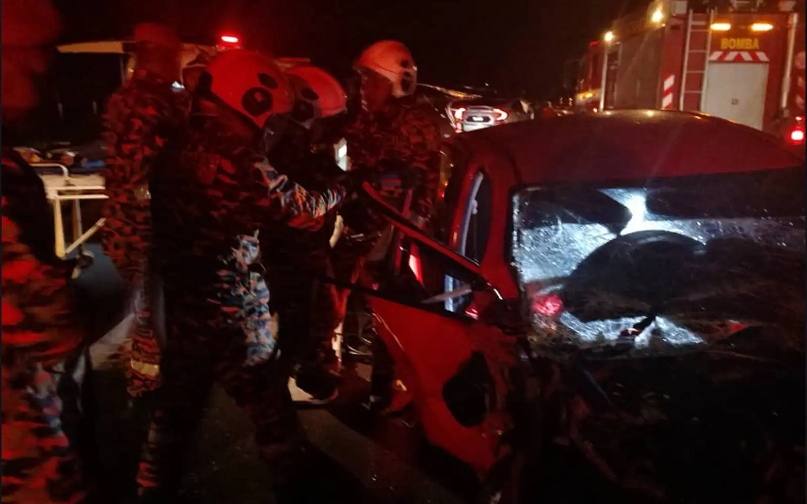 3 Die, 6 Injured In Late Night Crash On West Coast Expressway | FMT