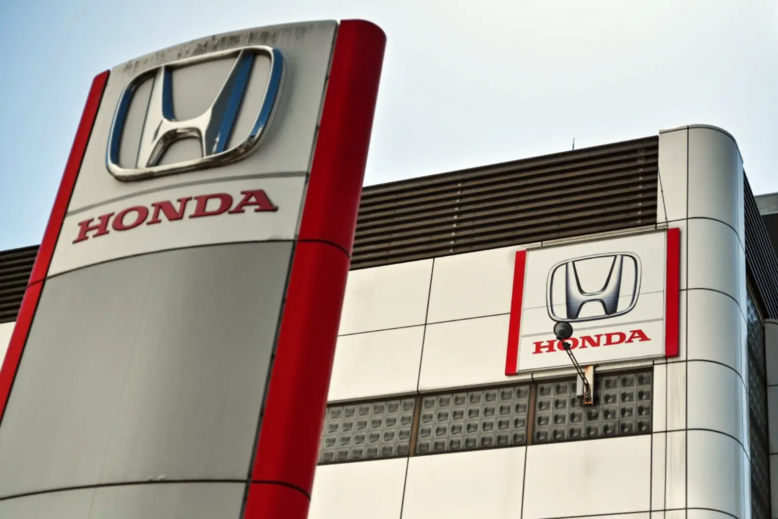 Honda’s net profit rises on strong US, Japan hybrid success