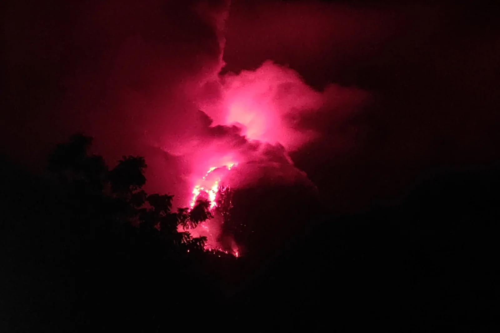 Indonesia’s Lewotobi Laki-Laki volcano erupts twice in a day | FMT