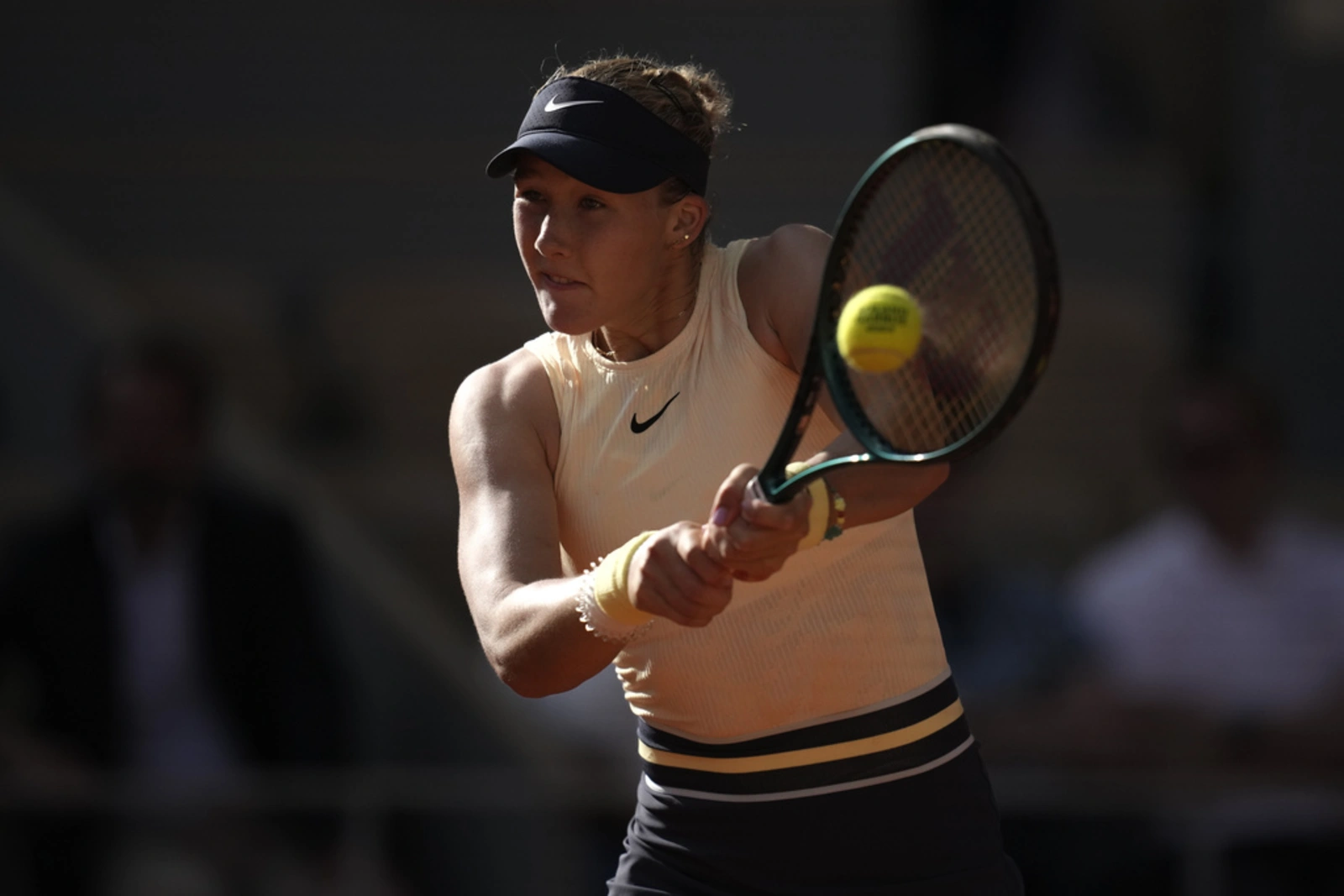 Teenager Andreeva Stuns Ailing Sabalenka To Make French Open Semis | FMT