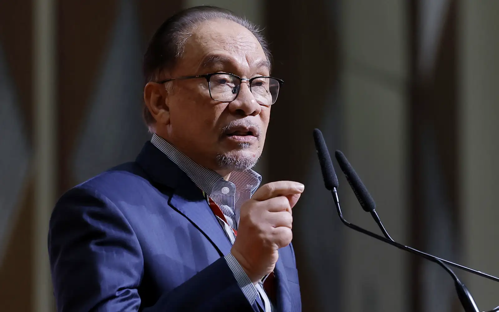 ‘Gelar apa saja, saya teguh urus negara,’ Anwar beritahu pembangkang