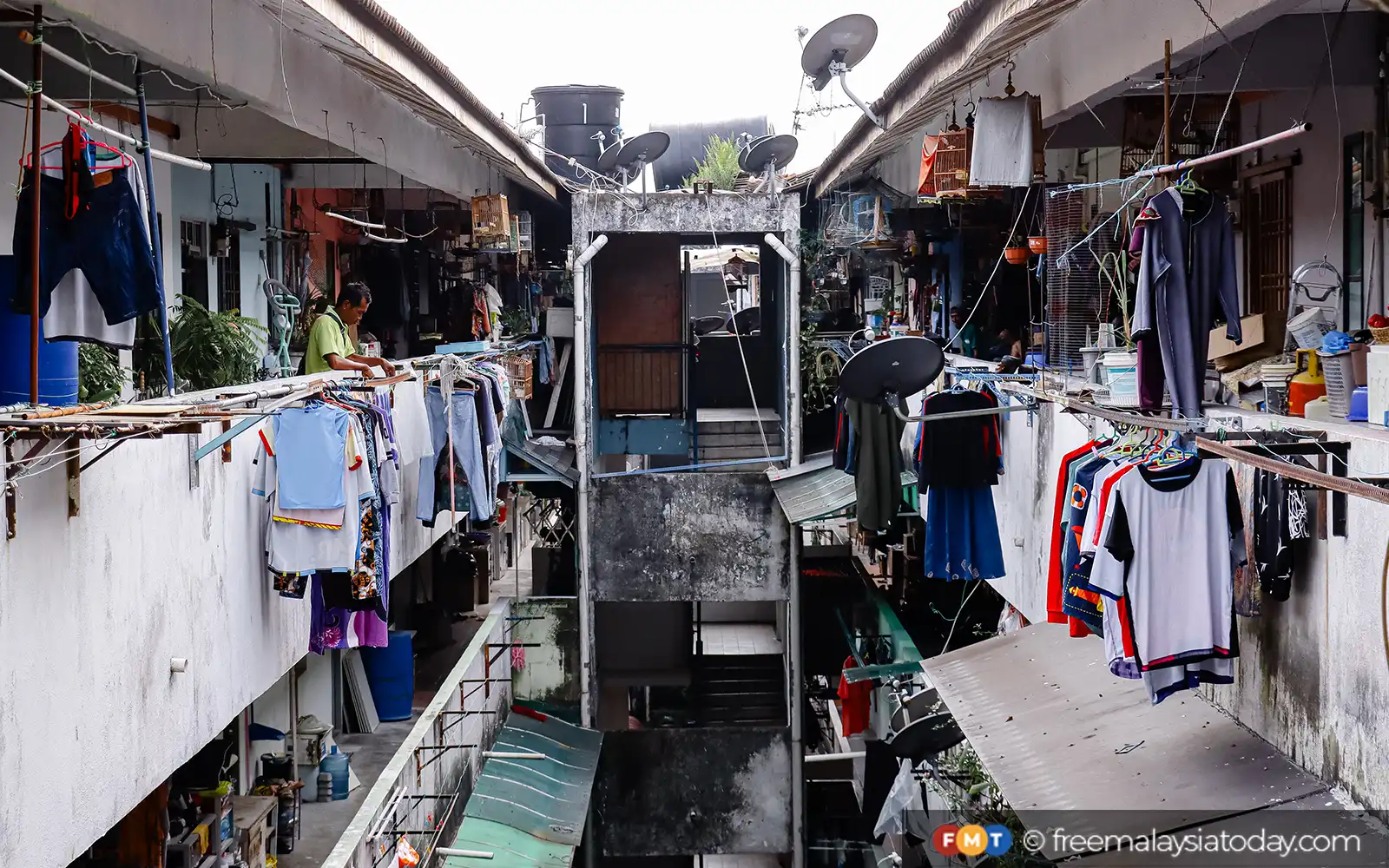 Rus erotik video pul uchun