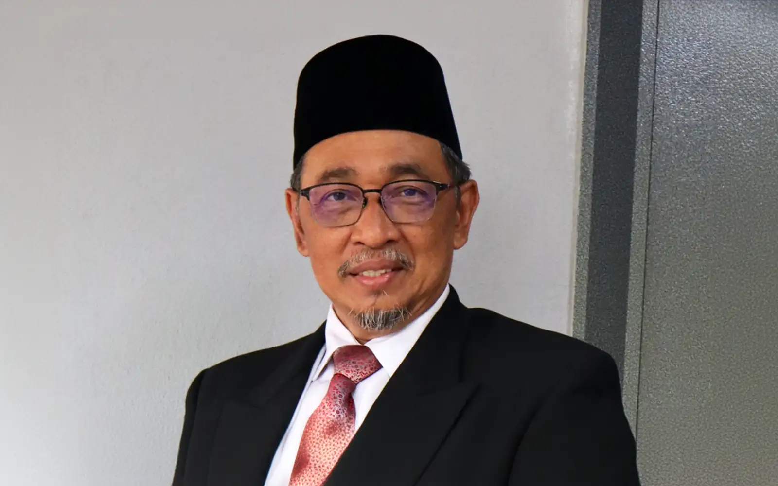 PH names ‘local boy’ Joohari Ariffin for Sungai Bakap by-election | FMT