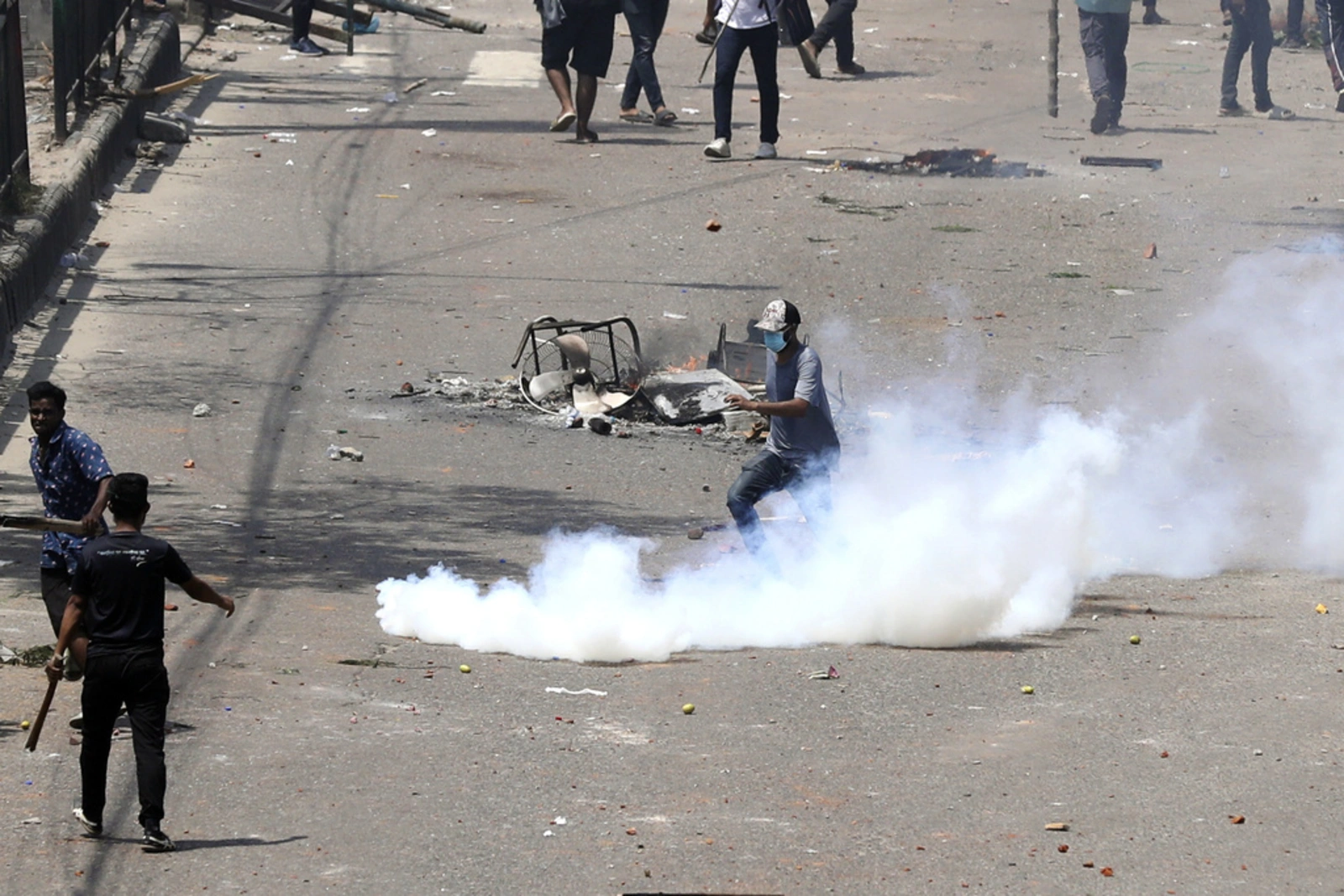 Bangladesh shuts offices, imposes curfew to curb deadly job quota protests  | FMT