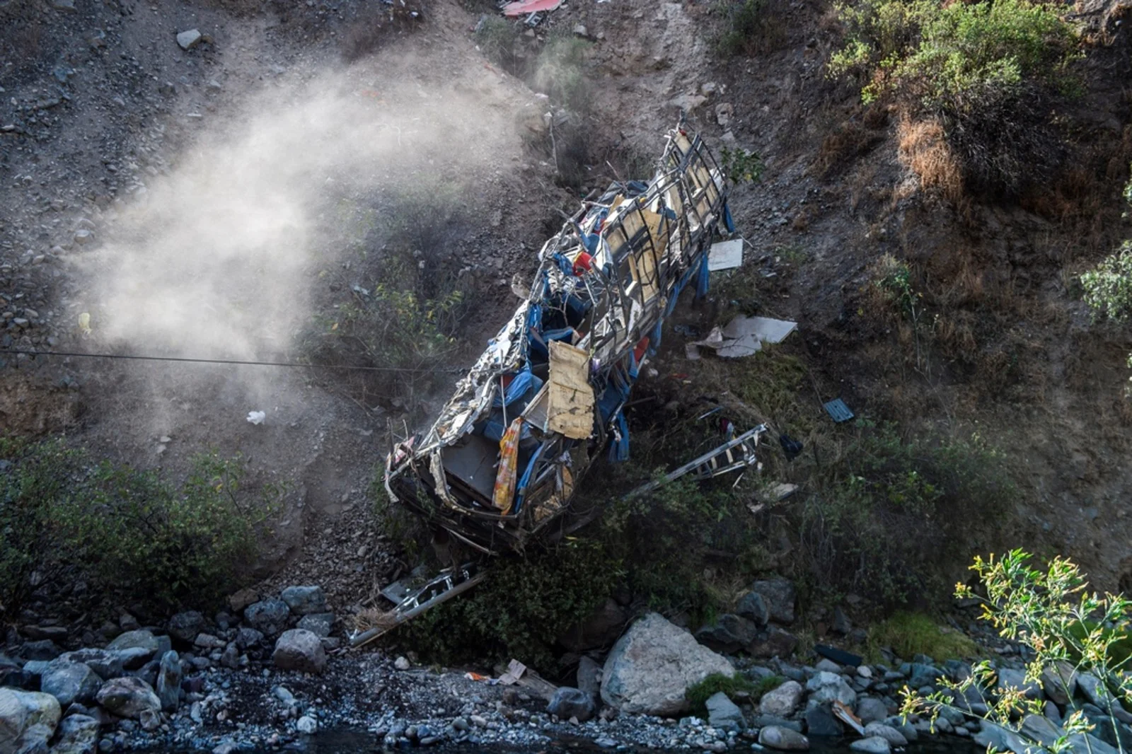 At least 21 dead in Peru after bus falls into ravine