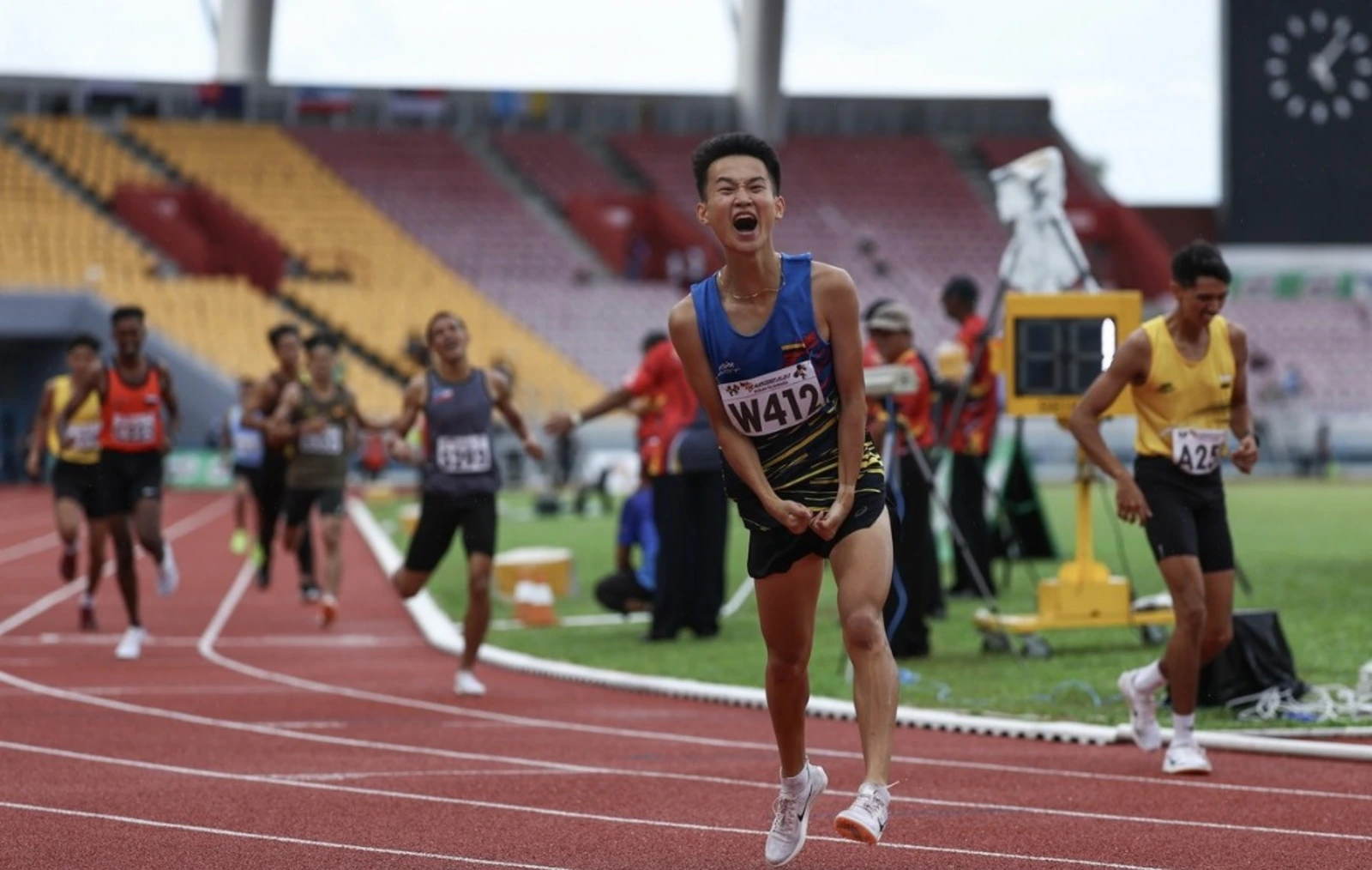 Kristian wins 5,000m to complete hattrick of gold medals