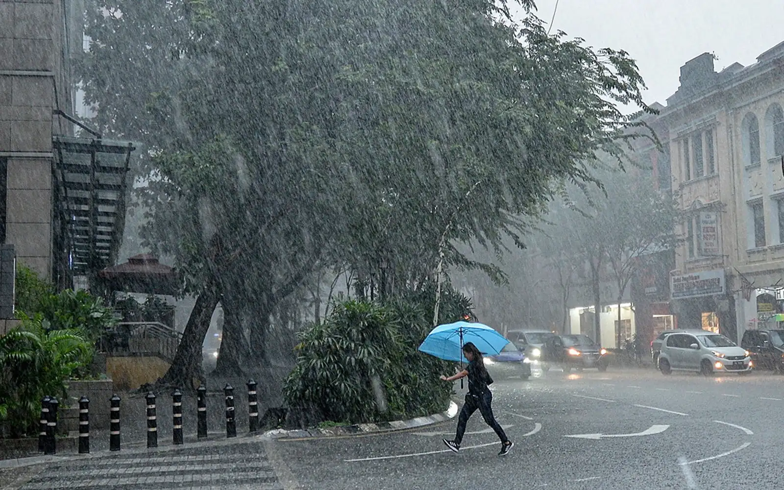 Heavy rain warnings issued for 6 states