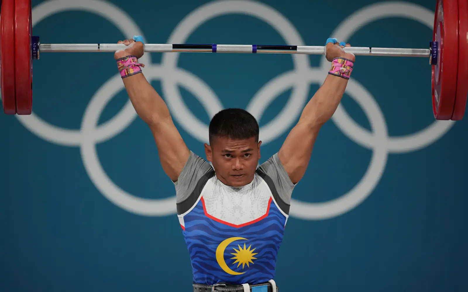 Weightlifter Aniq narrowly misses out on Olympics bronze