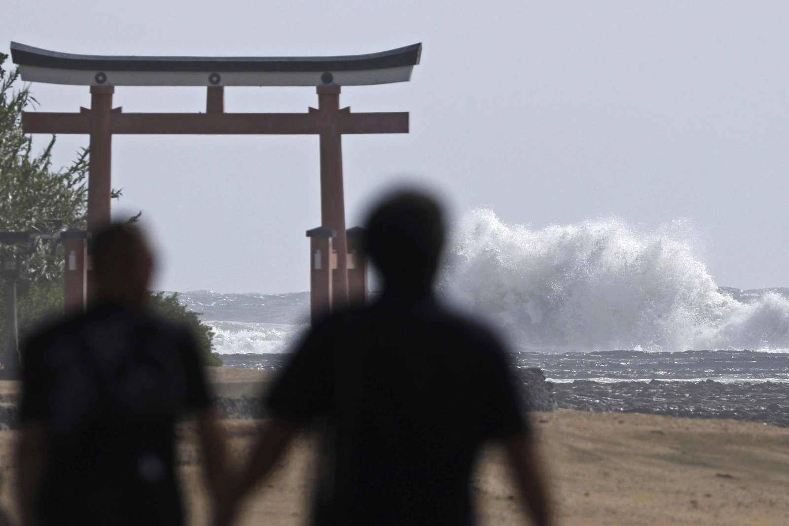 Japan braces for Typhoon Shanshan