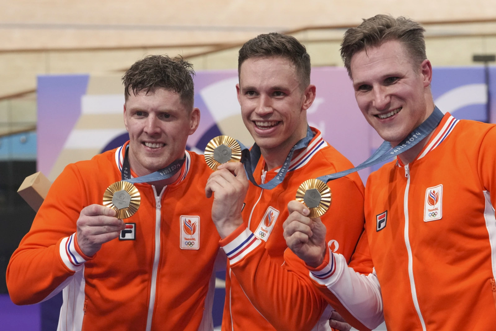 Netherlands’s ‘bullet train’ powers to team sprint gold