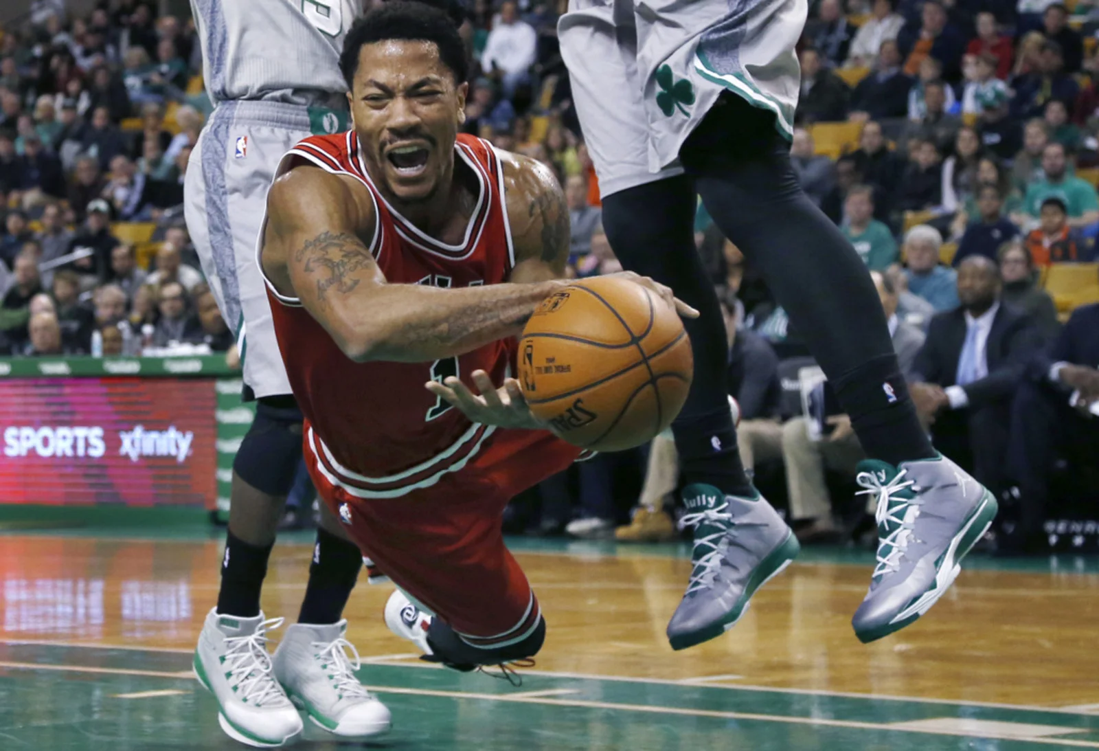 Former NBA MVP Derrick Rose announces retirement